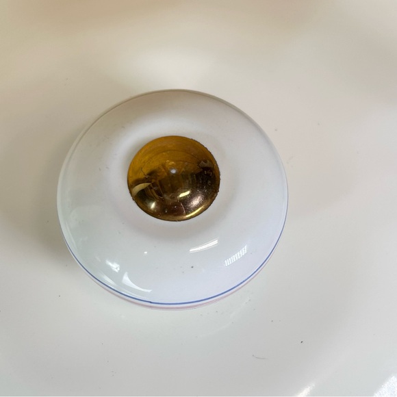 Enamel Sarma Studios Victorian Flowers vintage pan with double handles & lid - Picture 6 of 16